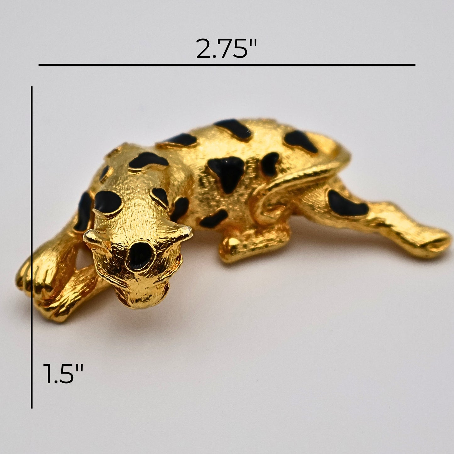 Vintage leopard brooch pin with size measurements shown