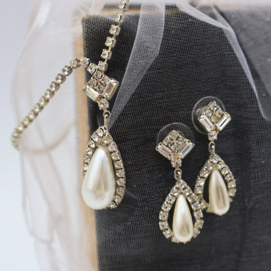 Pearl & Crystal Teardrop Jewelry Set