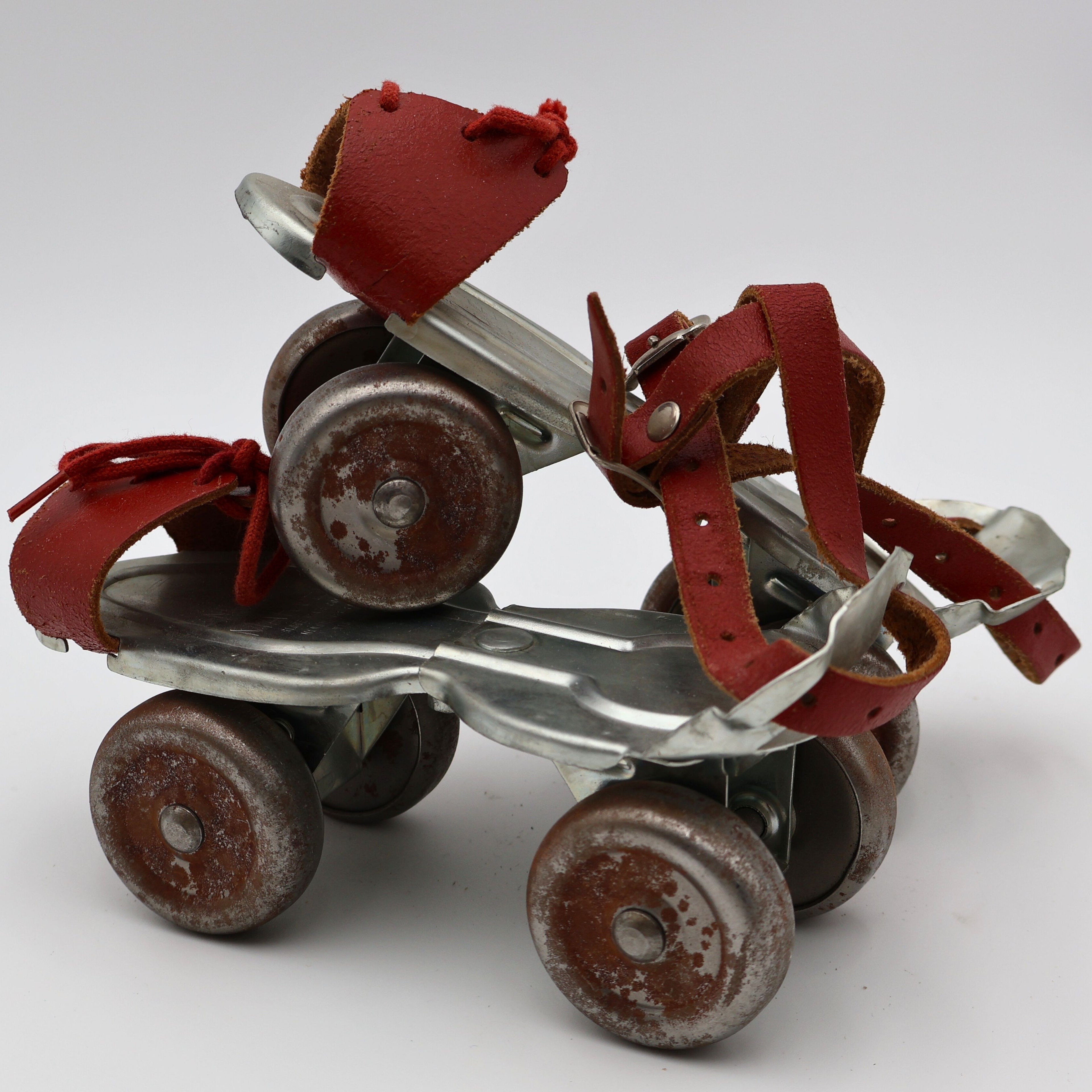 Vintage Marvel Roller Skates Globe Skate Co No. 197