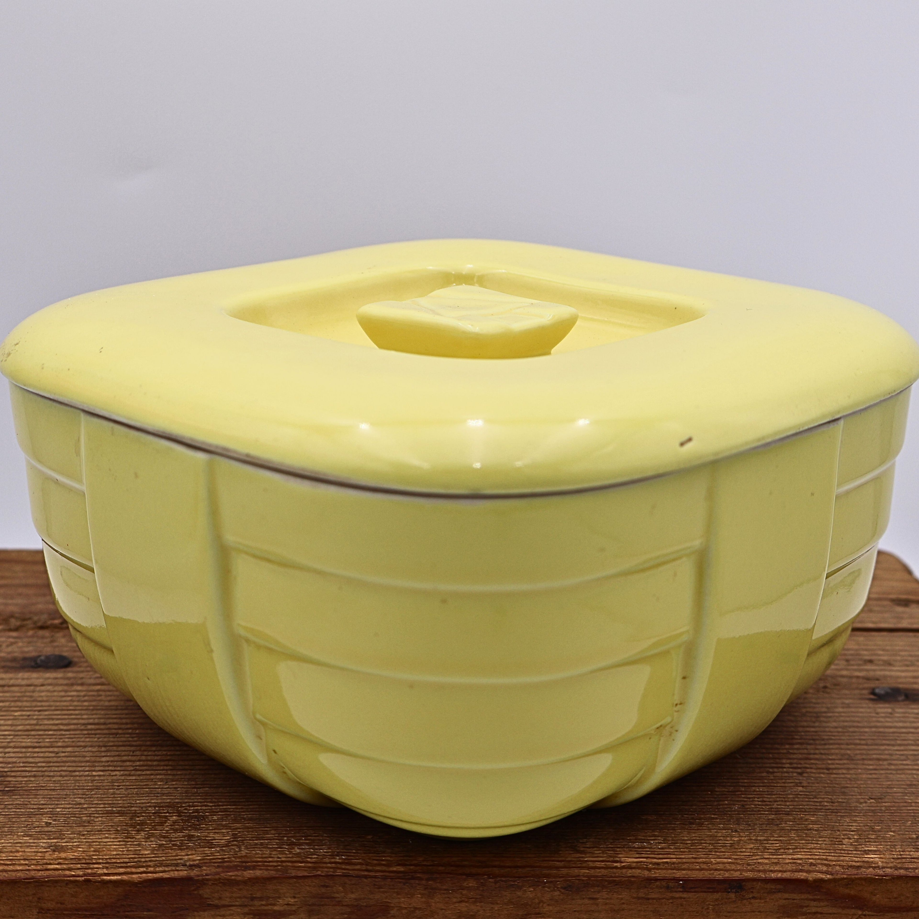 Hall China Hotpoint Casserole Dish